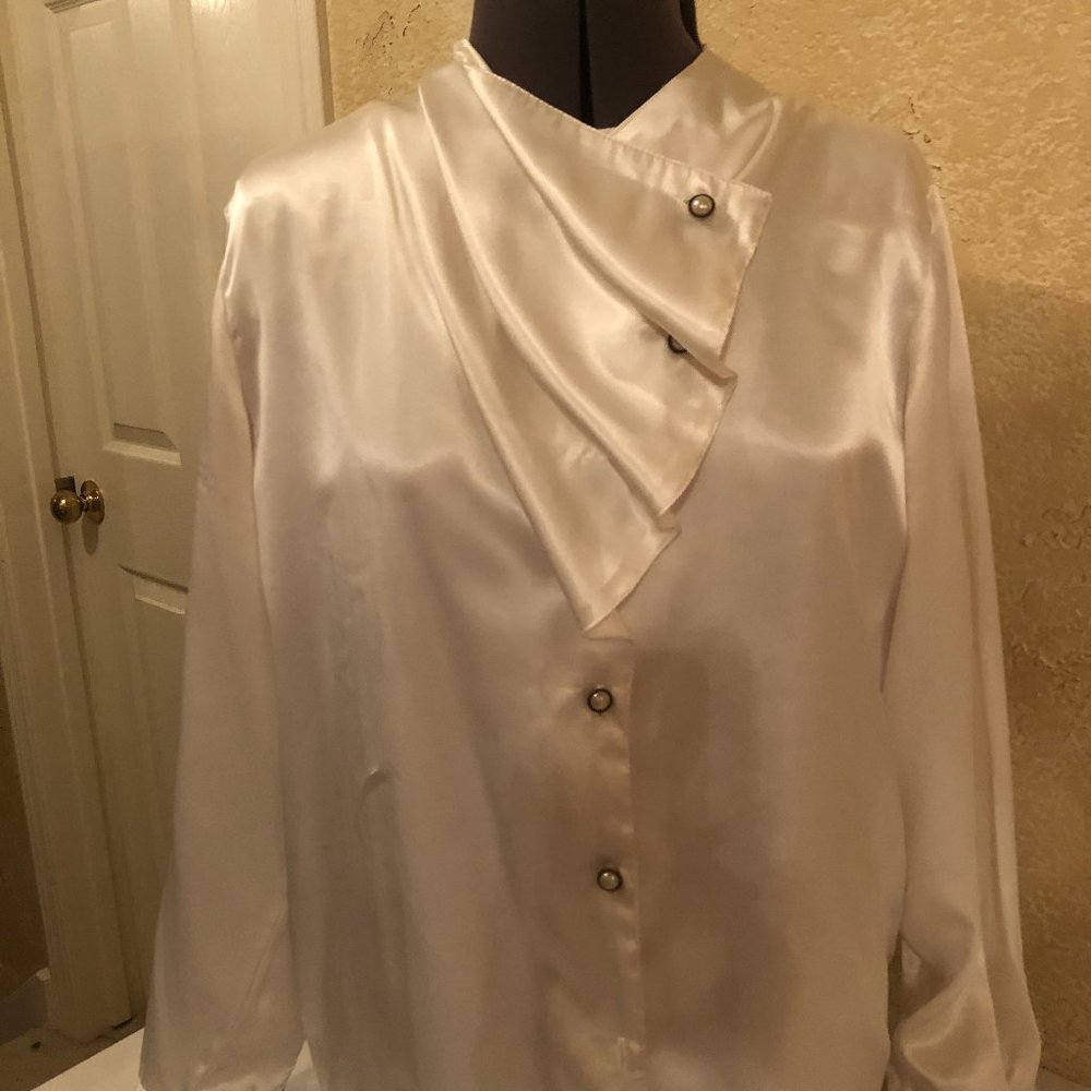 Long sleeve lightweight Blouse